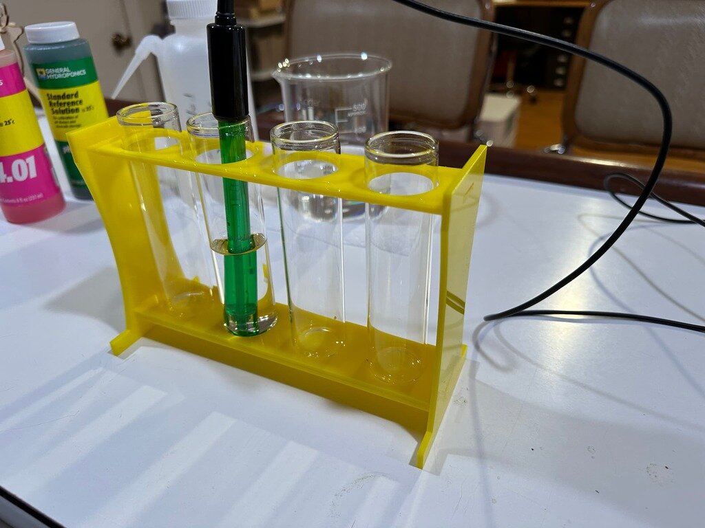 Intra απο ξύλο plywood 3mm-4mm πάχος - Βάση δοκιμαστικών σωλήνων Δίασταση 30x30 cm Intraeaxys-eoxlr4jo