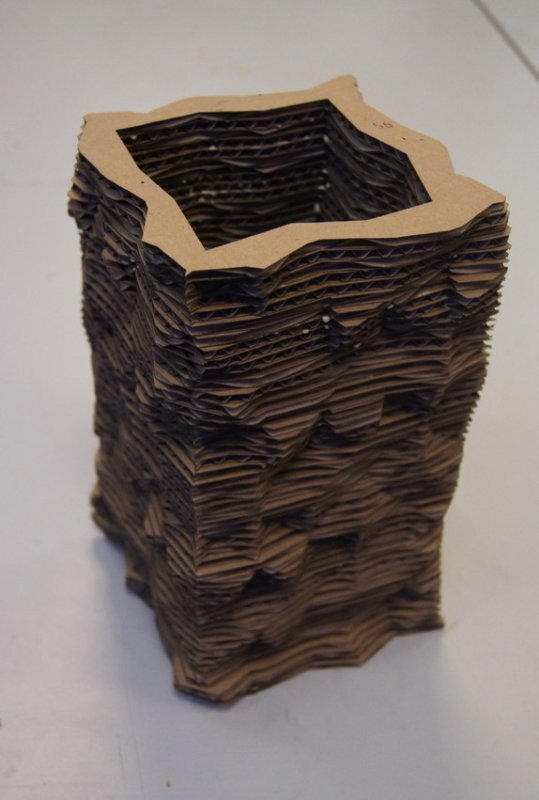 Intra απο ξύλο plywood 3mm-4mm πάχος - Βάζο με στρώσεις από χαρτόνι Δίασταση 30x30 cm Intraeaxys-joerel57