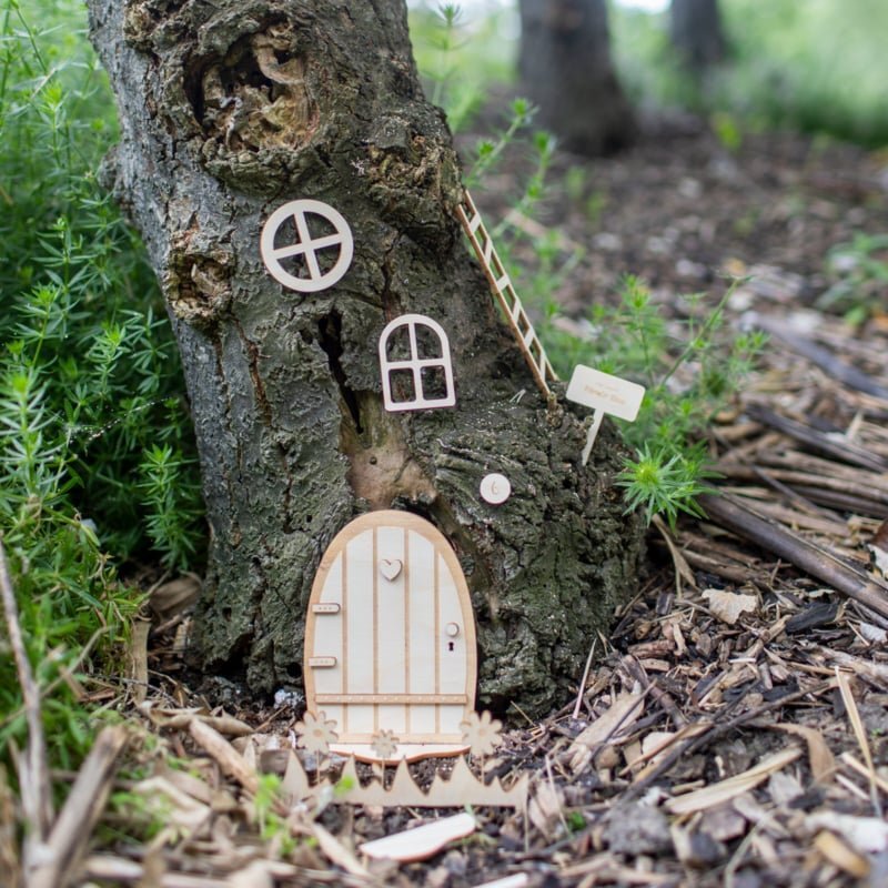 Intra απο ξύλο plywood 3mm-4mm πάχος - Σετ πορτών και παραθύρων Garden Gnome Δίασταση 30x30 cm Intraeaxys-qomeew57