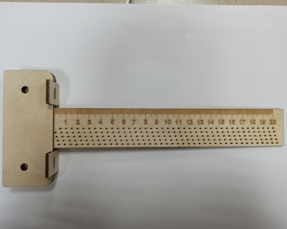 Intra απο ξύλο plywood 3mm-4mm πάχος - Ξυλουργική T-Ruler Scriber Square Hole Gauge Δίασταση 30x30 cm Intraeaxys-d1lvjqgo