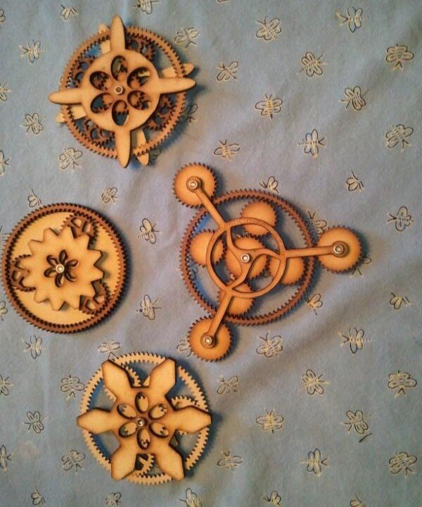 Intra απο ξύλο plywood 3mm-4mm πάχος - Ξύλινο κιβώτιο ταχυτήτων Δίασταση 30x30 cm Intraeaxys-voq2qlqo