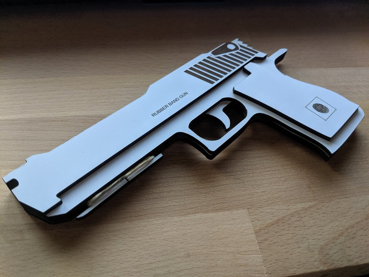 Intra απο ξύλο plywood 3mm-4mm πάχος - Ξύλινο Πιστόλι Λαστιχένιο Δίασταση 30x30 cm Intraeaxys-joedje61