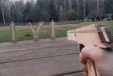 Intra απο ξύλο plywood 3mm-4mm πάχος - Rubber Band Desert Eagle Gun Δίασταση 30x30 cm Intraeaxys-joed9261