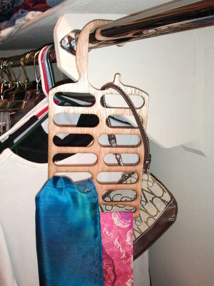 Intra απο ξύλο plywood 3mm-4mm πάχος - Κρεμάστρα κασκόλ για γραβάτα Δίασταση 30x30 cm Intraeaxys-eo206j37