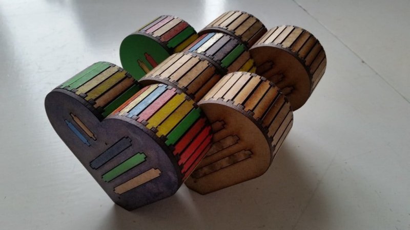 Intra απο ξύλο plywood 3mm-4mm πάχος - Κουτί καρδιάς Δίασταση 30x30 cm Intraeaxys-zo98yxw1