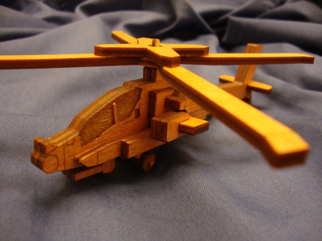 Intra απο ξύλο plywood 3mm-4mm πάχος - Ελικόπτερο Apache Δίασταση 30x30 cm Intraeaxys-zo9y9wr7