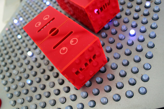 Intra απο ξύλο plywood 3mm-4mm πάχος - Pggy Bank Δύο Διαμερισμάτων 3mm Ακρυλικό Δίασταση 20x20 cm Intraeaxys-r7vmpmz7