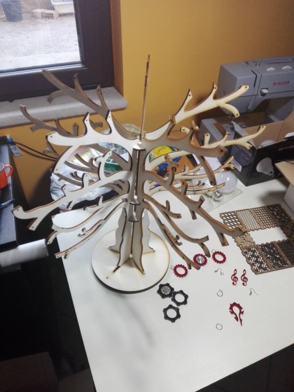 Intra απο ξύλο plywood 3mm-4mm πάχος - Μεγάλο Δέντρο Κοσμημάτων Δίασταση 30x30 cm Intraeaxys-eox8l5q1