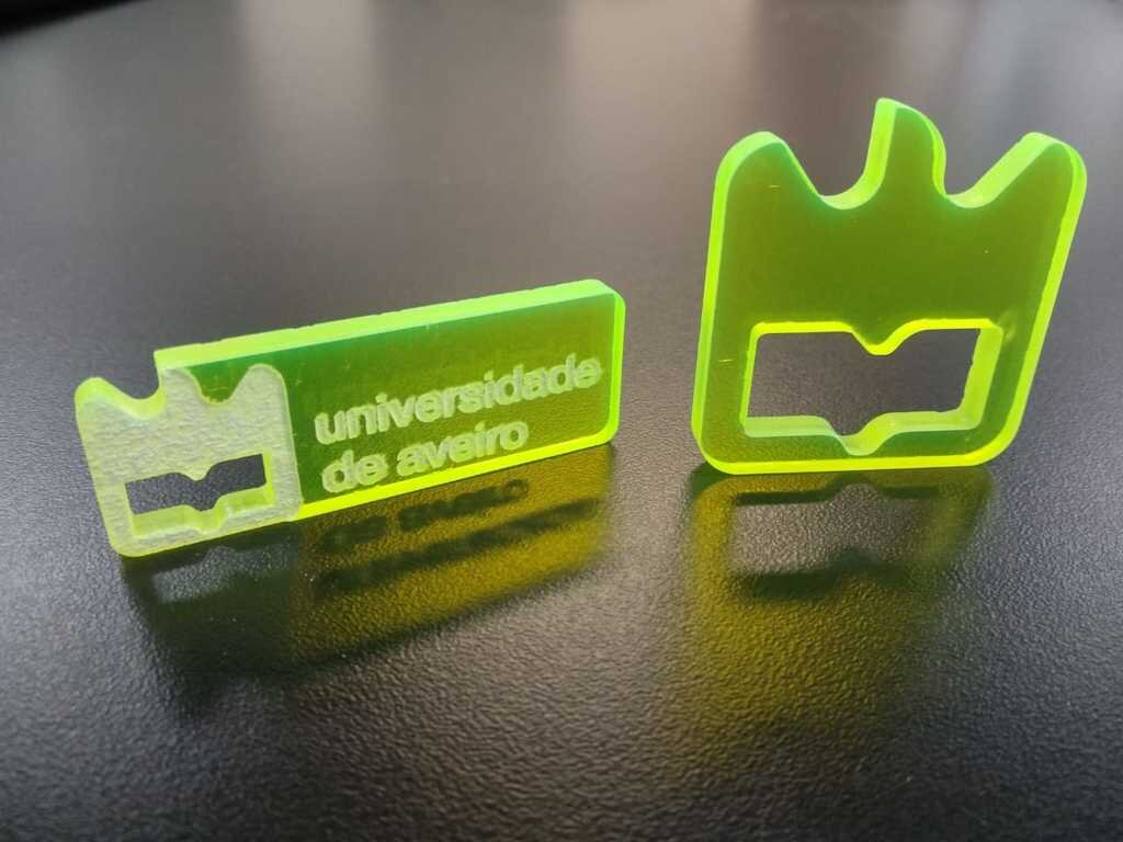 Σετ των 2 Intra απο ξύλο plywood 3mm-4mm πάχος - Ακρυλικό μπρελόκ κατά παραγγελία Δίασταση 5x5 cm Intraeaxys-d1lvrnzo