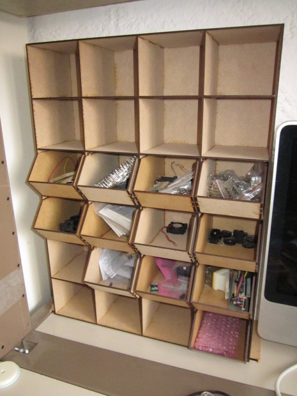 Intra απο ξύλο plywood 3mm-4mm πάχος - Πλαίσιο για Linbins Δίασταση 30x30 cm Intraeaxys-91jkpd5o