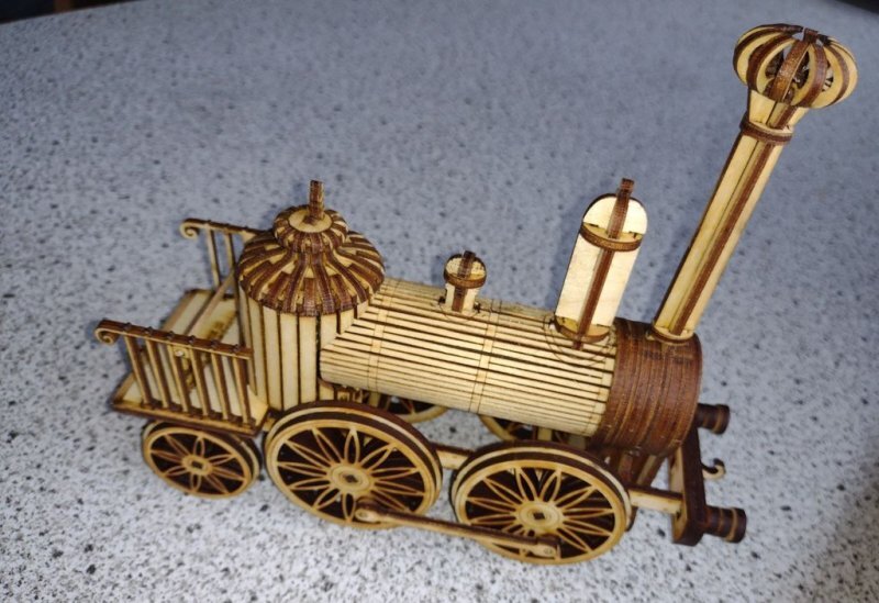 Intra απο ξύλο plywood 3mm-4mm πάχος - Saxonia Steam Locomotive Δίασταση 30x30 cm Intraeaxys-r7vd5n67