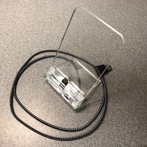 Intra απο ξύλο plywood 3mm-4mm πάχος - Βάση φόρτισης κινητού τηλεφώνου 4mm Ακρυλικό Δίασταση 20x20 cm Intraeaxys-91jd3351