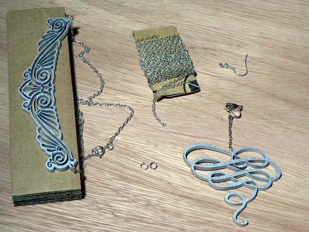 Intra απο ξύλο plywood 3mm-4mm πάχος - Γυναικεία Κοσμήματα Δίασταση 30x30 cm Intraeaxys-r1z2e5m1