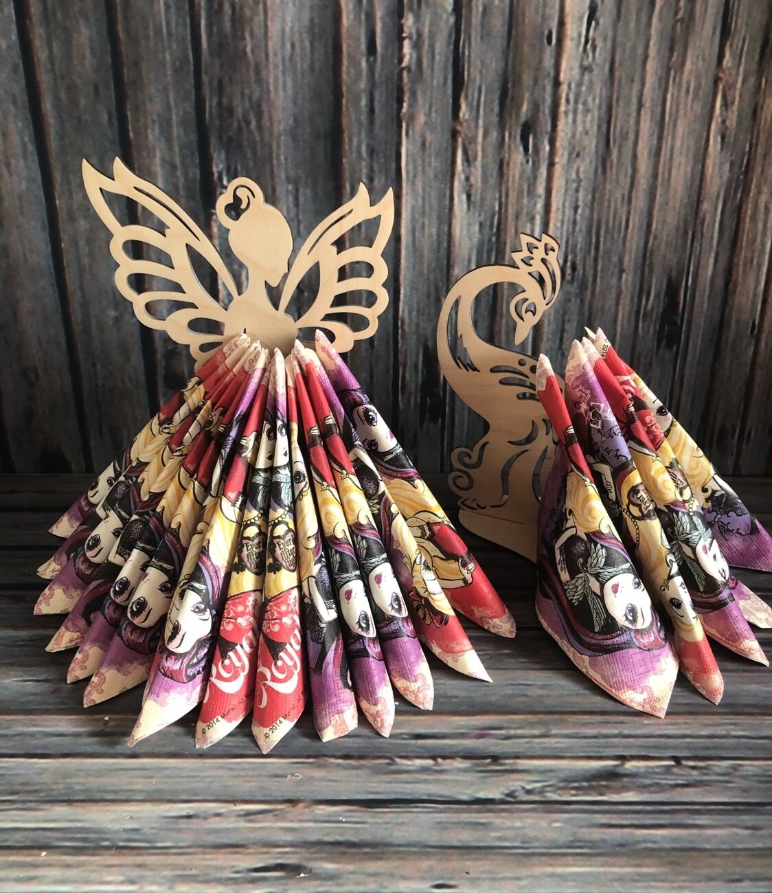 Intra απο ξύλο plywood 3mm-4mm πάχος - Διακόσμηση τραπεζαρίας θήκης για χαρτοπετσέτα Princess Δίασταση 30x30 cm Intraeaxys-ro6yxjm7