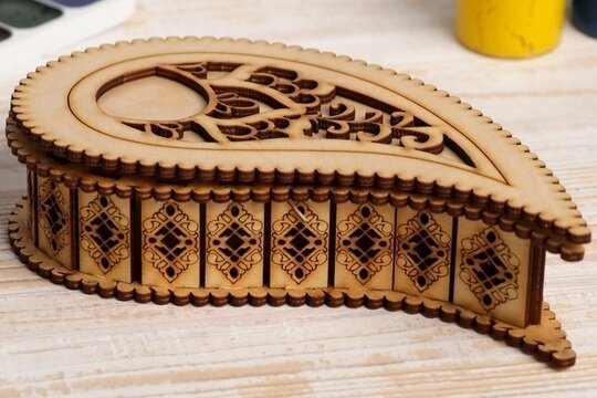 Intra απο ξύλο plywood 3mm-4mm πάχος - Κουτί σε σχήμα δάκρυ Δίασταση 30x30 cm Intraeaxys-51rrj3v1