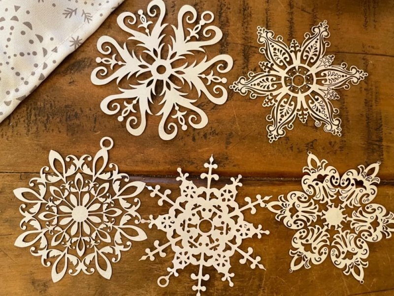 Intra απο ξύλο plywood 3mm-4mm πάχος - Snowflake SVG Δίασταση 30x30 cm Intraeaxys-e1g5k5mo