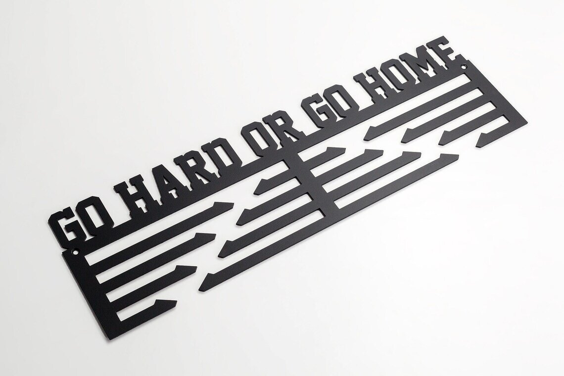 Intra απο ξύλο plywood 3mm-4mm πάχος - Go Hard or Go Home Κρεμάστρα μεταλλίων Δίασταση 30x30 cm Intraeaxys-eo202xq7