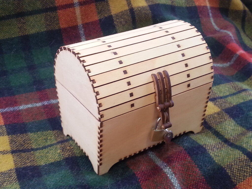 Intra απο ξύλο plywood 3mm-4mm πάχος - Θησαυρό κωνικό 3mm Δίασταση 30x30 cm Intraeaxys-joed9n61