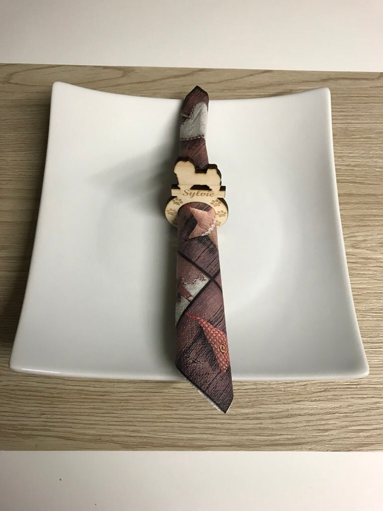 Intra απο ξύλο plywood 3mm-4mm πάχος - Δαχτυλίδι από χαρτοπετσέτα σκύλου Δίασταση 30x30 cm Intraeaxys-eo0q6x31