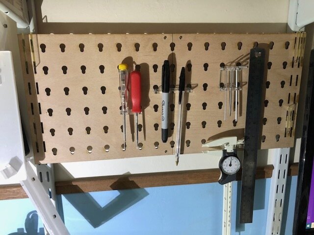 Intra απο ξύλο plywood 3mm-4mm πάχος - Mini Pegboard Δίασταση 30x30 cm Intraeaxys-ro6yew27