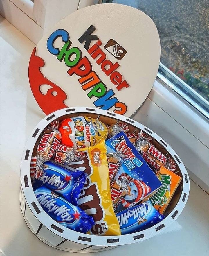 Intra απο ξύλο plywood 3mm-4mm πάχος - Κουτί δώρου Kinder Joy Surprise Egg Δίασταση 30x30 cm Intraeaxys-eo4qw5y7