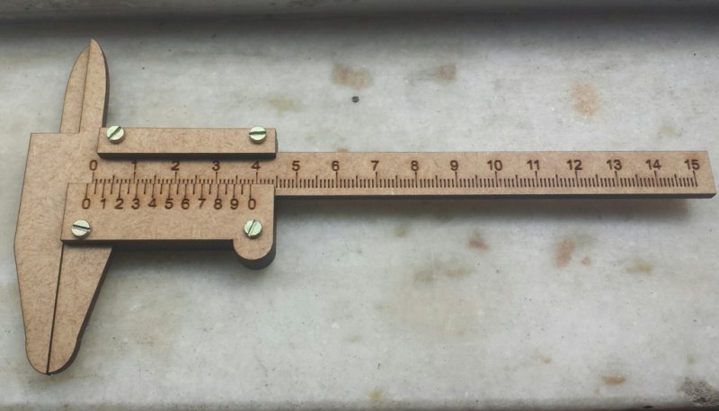 Intra απο ξύλο plywood 3mm-4mm πάχος - Vernier Calliper Δίασταση 30x30 cm Intraeaxys-67wz9987