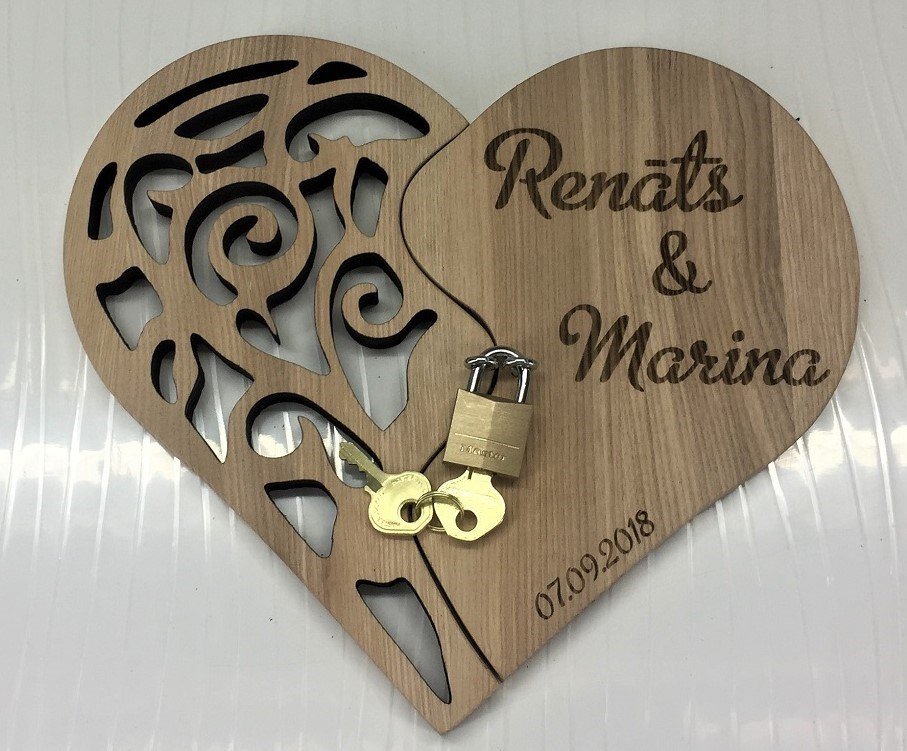 Intra απο ξύλο plywood 3mm-4mm πάχος - Διακόσμηση γάμου Heart Love Lock Δίασταση 30x30 cm Intraeaxys-d1lvl2go