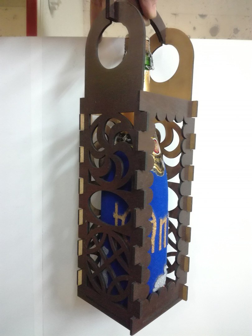 Intra απο ξύλο plywood 3mm-4mm πάχος - Διακοσμητικό κουτί δώρου για μπουκάλι κρασιού Δίασταση 30x30 cm Intraeaxys-ro6yrz37