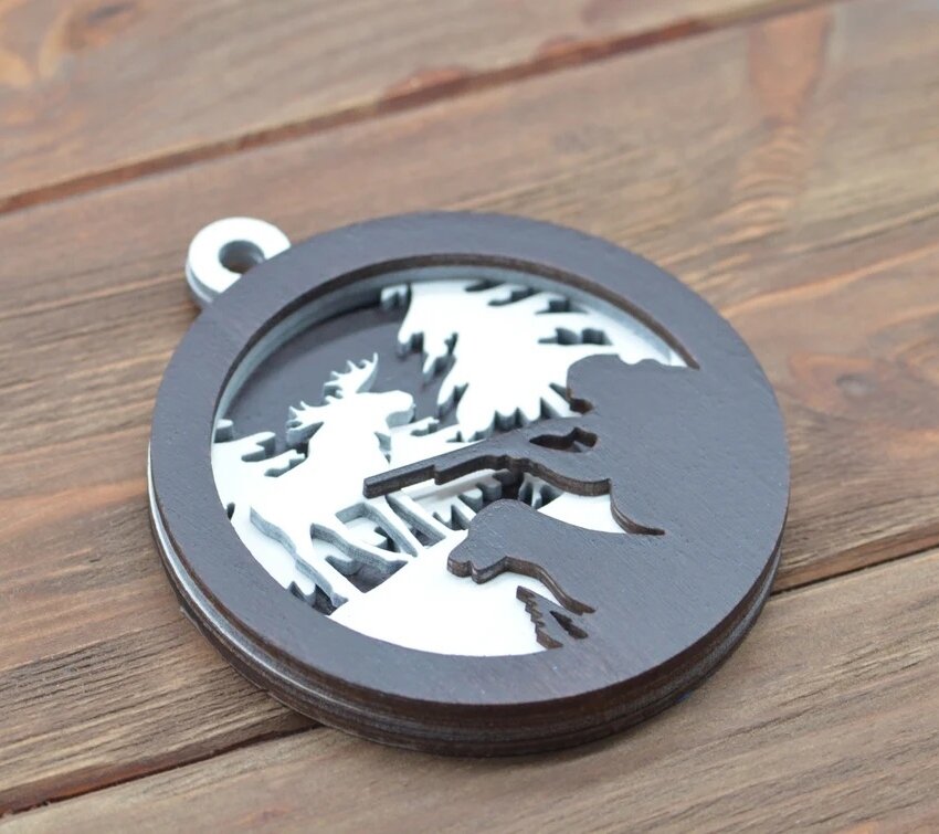 Σετ των 2 Intra απο ξύλο plywood 3mm-4mm πάχος - Στολίδι με στρώσεις κυνηγός ελαφιών Δίασταση 10x10 cm Intraeaxys-r1z2zlw1