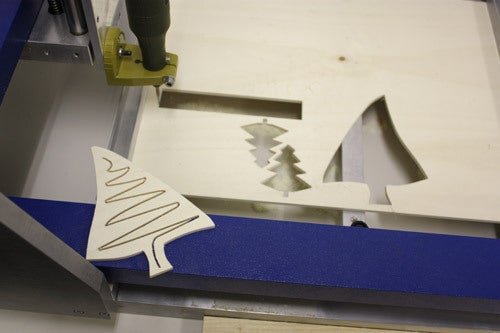 Intra απο ξύλο plywood 3mm-4mm πάχος - Χριστουγεννιάτικο δέντρο Δίασταση 30x30 cm Intraeaxys-6o3ygwq7