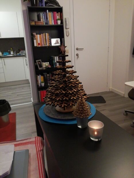 Intra απο ξύλο plywood 3mm-4mm πάχος - Χριστουγεννιάτικο δέντρο Δίασταση 30x30 cm Intraeaxys-6o3prq7n