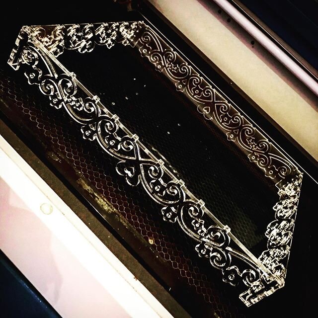 Intra απο ξύλο plywood 3mm-4mm πάχος - Διακοσμημένο πρότυπο βάσης δίσκων Δίασταση 30x30 cm Intraeaxys-r1z2mzl1