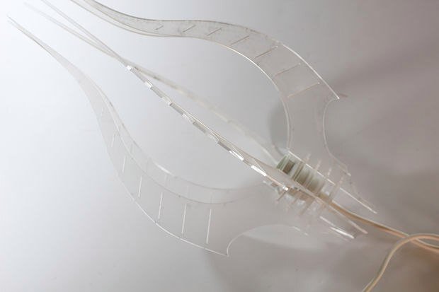 Intra απο ξύλο plywood 3mm-4mm πάχος - Λάμπα ποντικιού για να πετάξει Δίασταση 30x30 cm Intraeaxys-r1z4rl7l