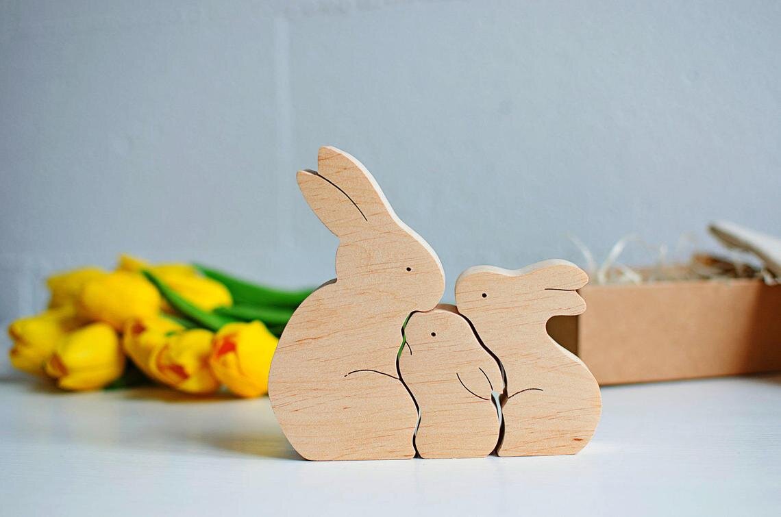 Intra απο ξύλο plywood 3mm-4mm πάχος - Πασχαλινά παιδικά παιχνίδια δώρου Ξύλινο Bunny Puzzle Bunny Family Δίασταση 30x30 cm Intraeaxys-zo9ywny7