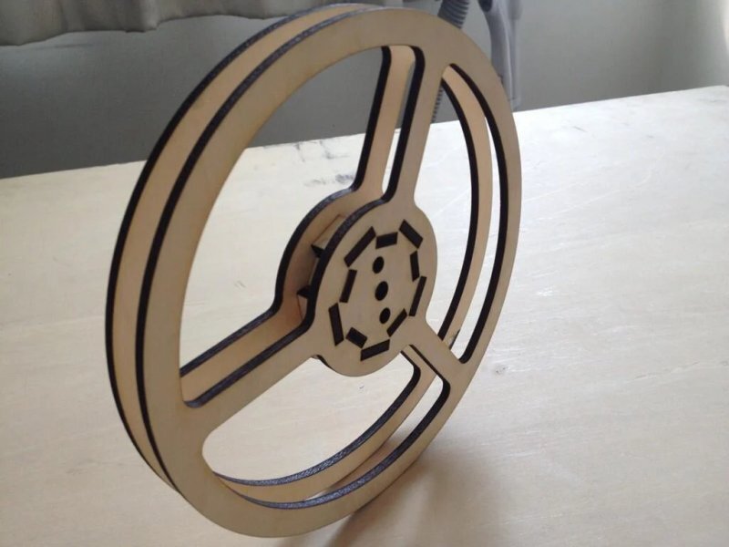 Intra απο ξύλο plywood 3mm-4mm πάχος - Κινηματογράφος Δίασταση 30x30 cm Intraeaxys-e1g53mvo