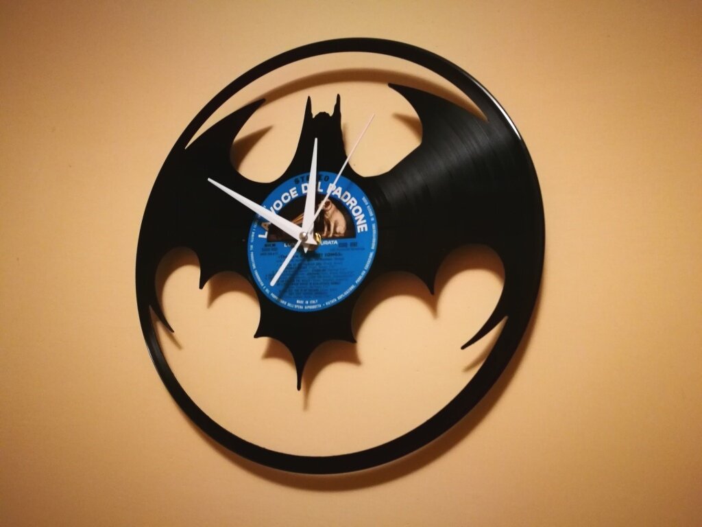 Intra απο ξύλο plywood 3mm-4mm πάχος - Ρολόι Batman Orologio Vinile Δίασταση 30x30 cm Intraeaxys-6o3yx37n