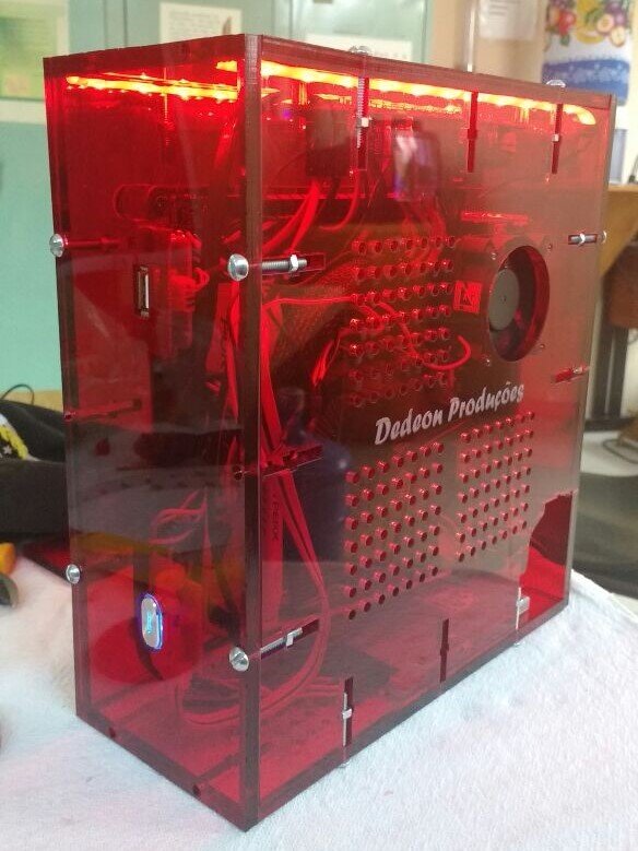 Intra απο ξύλο plywood 3mm-4mm πάχος - Θήκη υπολογιστή Ακρυλική 6mm Δίασταση 30x30 cm Intraeaxys-6o3ygvr7