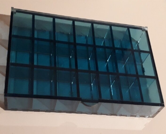 Intra απο ξύλο plywood 3mm-4mm πάχος - Ακρυλικό κουτί χαπιών 3mm Δίασταση 20x20 cm Intraeaxys-eoxlyggo