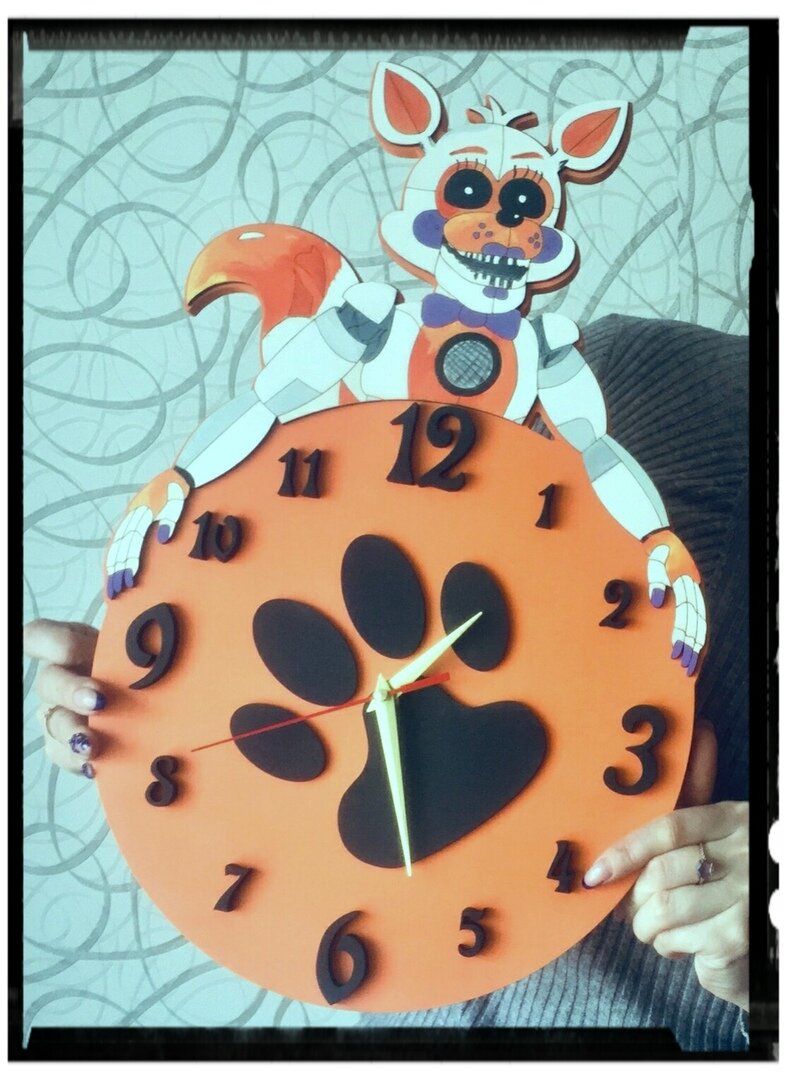 Intra απο ξύλο plywood 3mm-4mm πάχος - Πρότυπο ρολογιού τοίχου παιδικού δωματίου Δίασταση 30x30 cm Intraeaxys-lopqn867