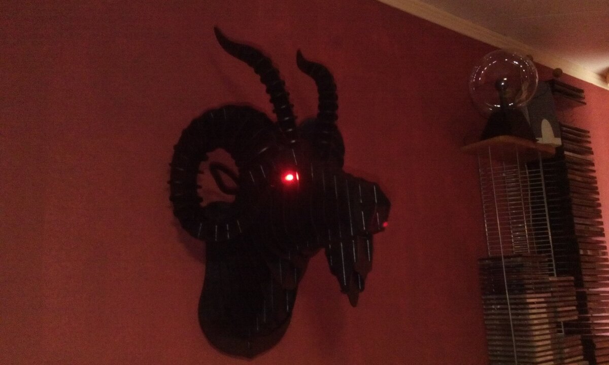 Intra απο ξύλο plywood 3mm-4mm πάχος - Κεφάλι άγριου κριαριού Δίασταση 30x30 cm Intraeaxys-eoxlp9jo