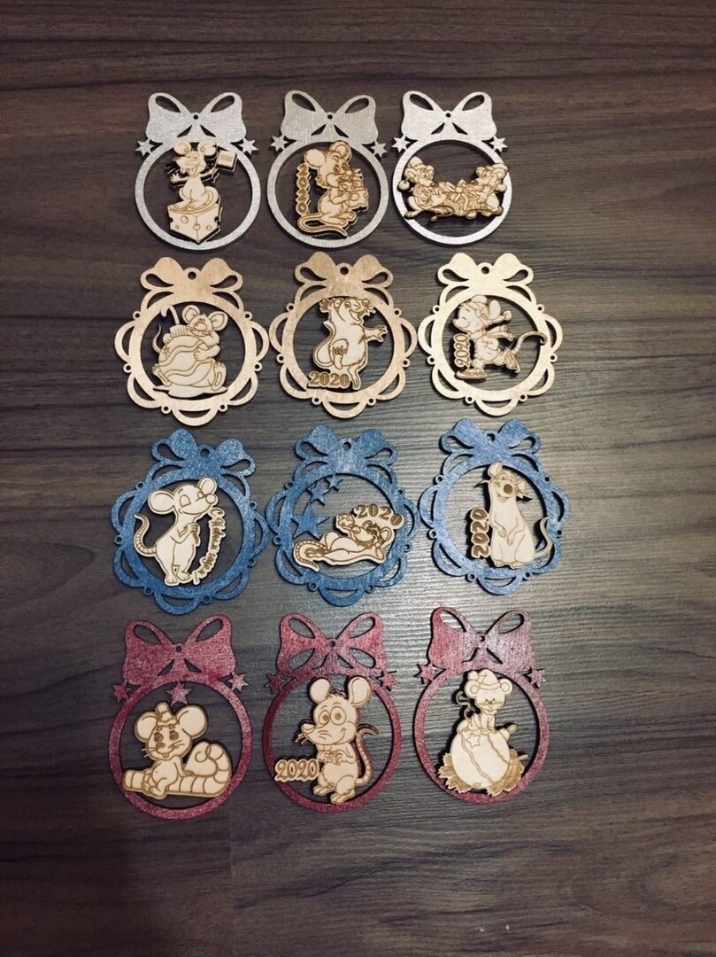 Σετ των 2 Intra απο ξύλο plywood 3mm-4mm πάχος - Ξύλινα κρεμαστά στολίδια 2020 Δίασταση 10x10 cm Intraeaxys-joedln51