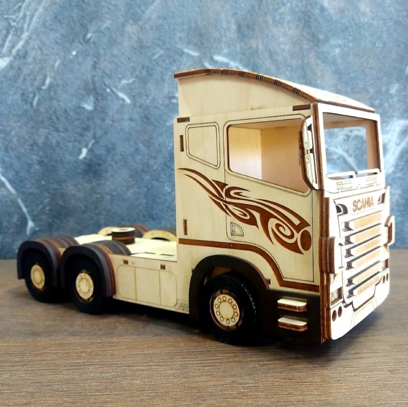 Intra απο ξύλο plywood 3mm-4mm πάχος - Scania R580 3D παζλ Δίασταση 30x30 cm Intraeaxys-eo2063m7