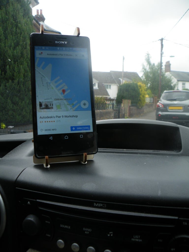 Intra απο ξύλο plywood 3mm-4mm πάχος - Βάση τηλεφώνου ταμπλό Δίασταση 30x30 cm Intraeaxys-eoxl5y4o