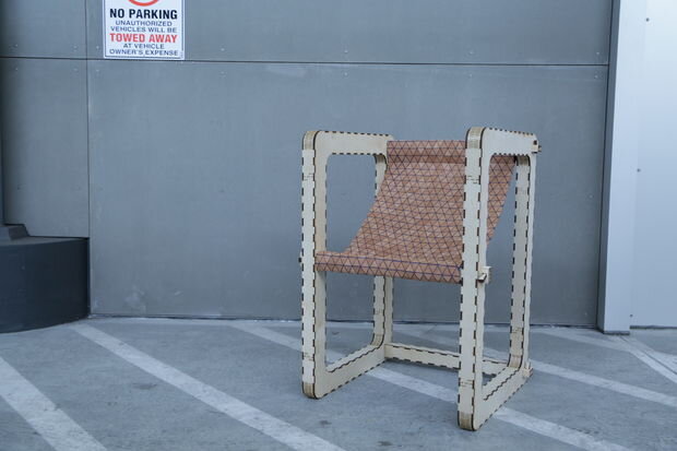 Intra απο ξύλο plywood 3mm-4mm πάχος - Σχέδιο CNC μοντέρνας καρέκλας Δίασταση 30x30 cm Intraeaxys-67w2z272