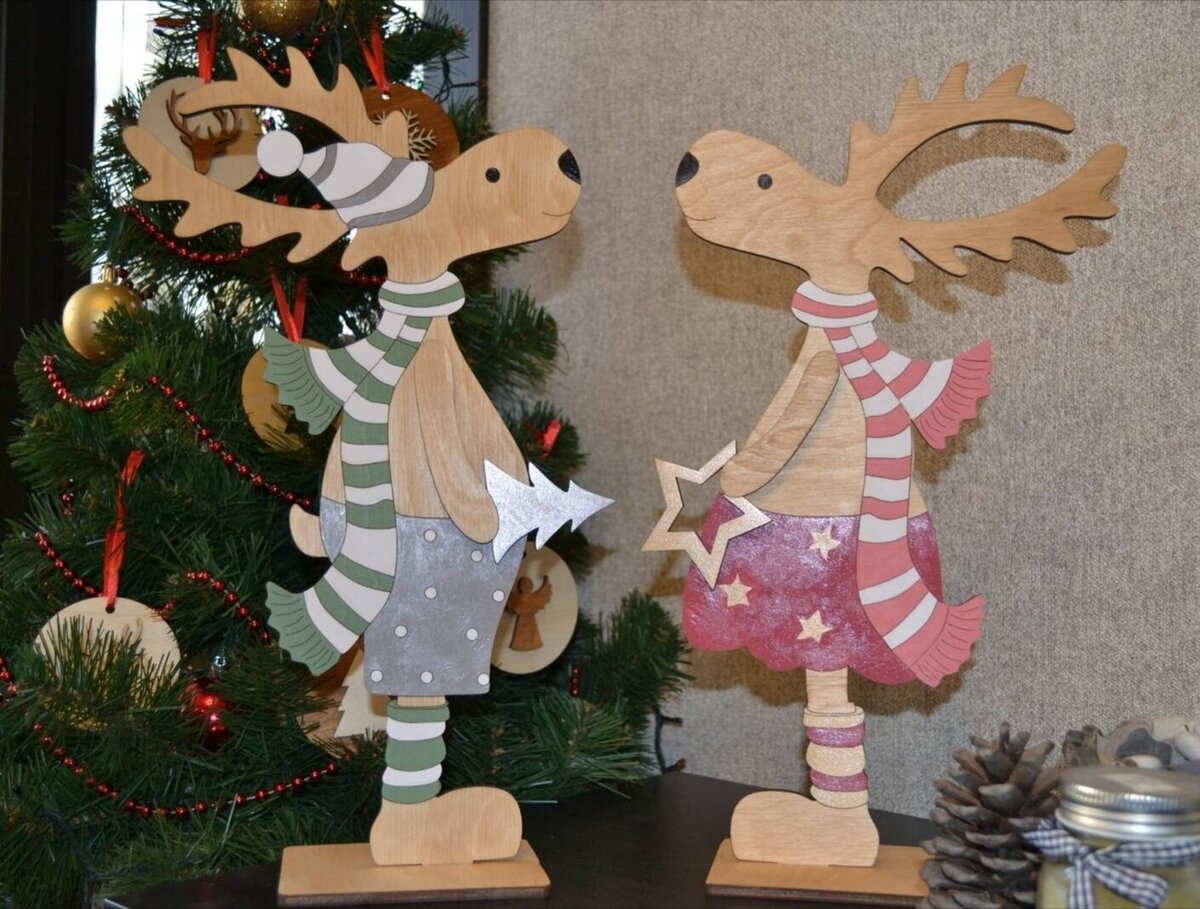 Σετ των 2 Intra απο ξύλο plywood 3mm-4mm πάχος - Χριστουγεννιάτικα στολίδια ξύλινα ελάφια Δίασταση 10x10 cm Intraeaxys-6o3yv3j7