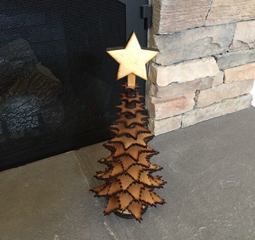 Intra απο ξύλο plywood 3mm-4mm πάχος - Μικρό χριστουγεννιάτικο δέντρο Δίασταση 30x30 cm Intraeaxys-r1z254l1