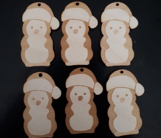 Σετ των 2 Intra απο ξύλο plywood 3mm-4mm πάχος - Χριστουγεννιάτικα στολίδια πιγκουίνων Δίασταση 10x10 cm Intraeaxys-d1lvjgyo