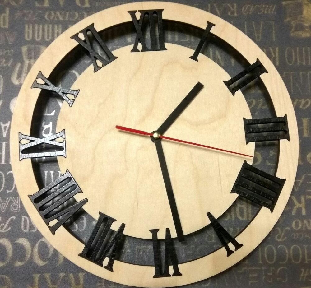 Intra απο ξύλο plywood 3mm-4mm πάχος - Ρολόι τοίχου μεγάλου ρωμαϊκού αριθμού Δίασταση 30x30 cm Intraeaxys-eoxl0qqo