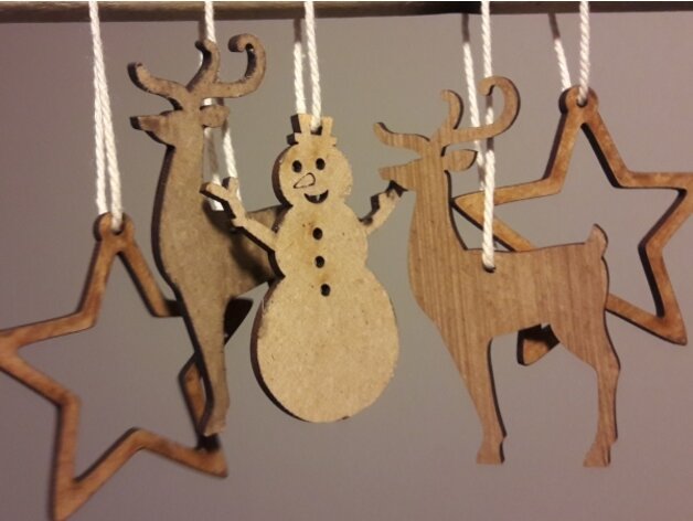 Intra απο ξύλο plywood 3mm-4mm πάχος - Αα Χριστουγεννιάτικη διακόσμηση Δίασταση 30x30 cm Intraeaxys-67wx8212