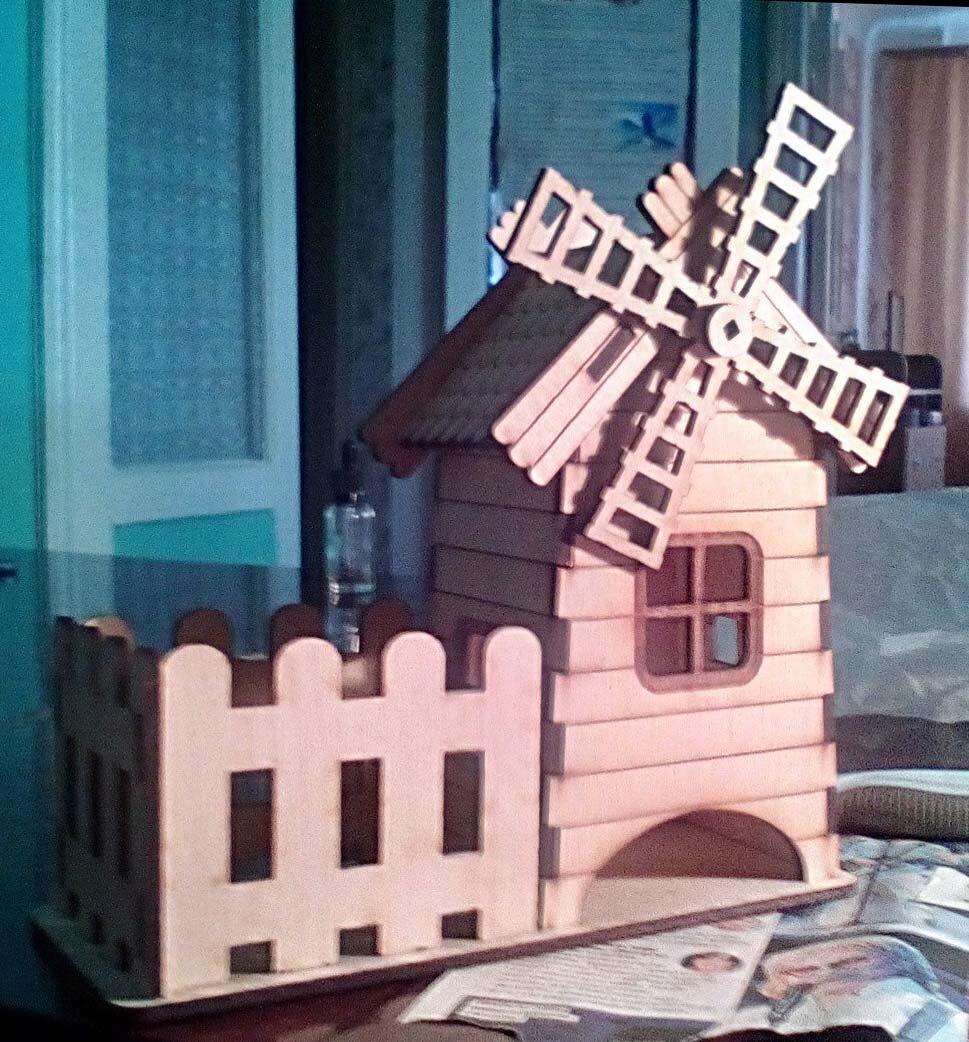 Intra απο ξύλο plywood 3mm-4mm πάχος - Μύλος Τσαγιού Δίασταση 30x30 cm Intraeaxys-ro6y65m7